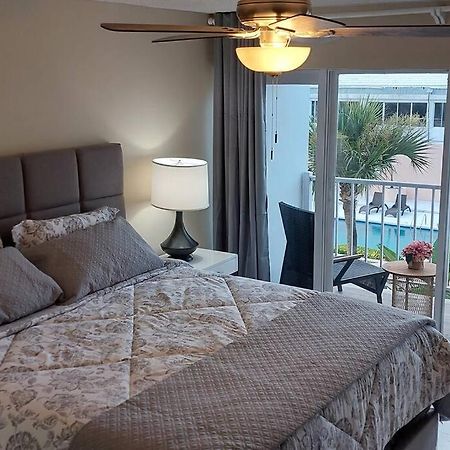 Nassau Harbour Cozy 2 Bedroom Condo Bagian luar foto
