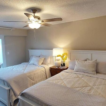 Nassau Harbour Cozy 2 Bedroom Condo Bagian luar foto
