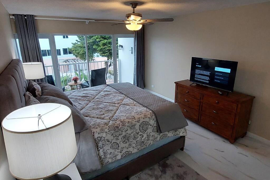 Nassau Harbour Cozy 2 Bedroom Condo Bagian luar foto